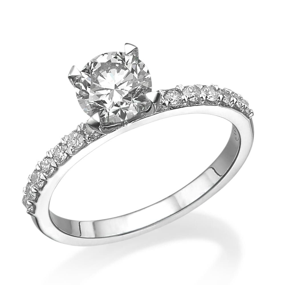 טבעת אירוסין נוצצת בליטוש עגול עם שיבוץ פאב על רצועת זהב לבן או פלטינה מלוטש.